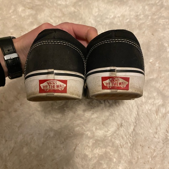 Basic Vans - Picture 3 of 3